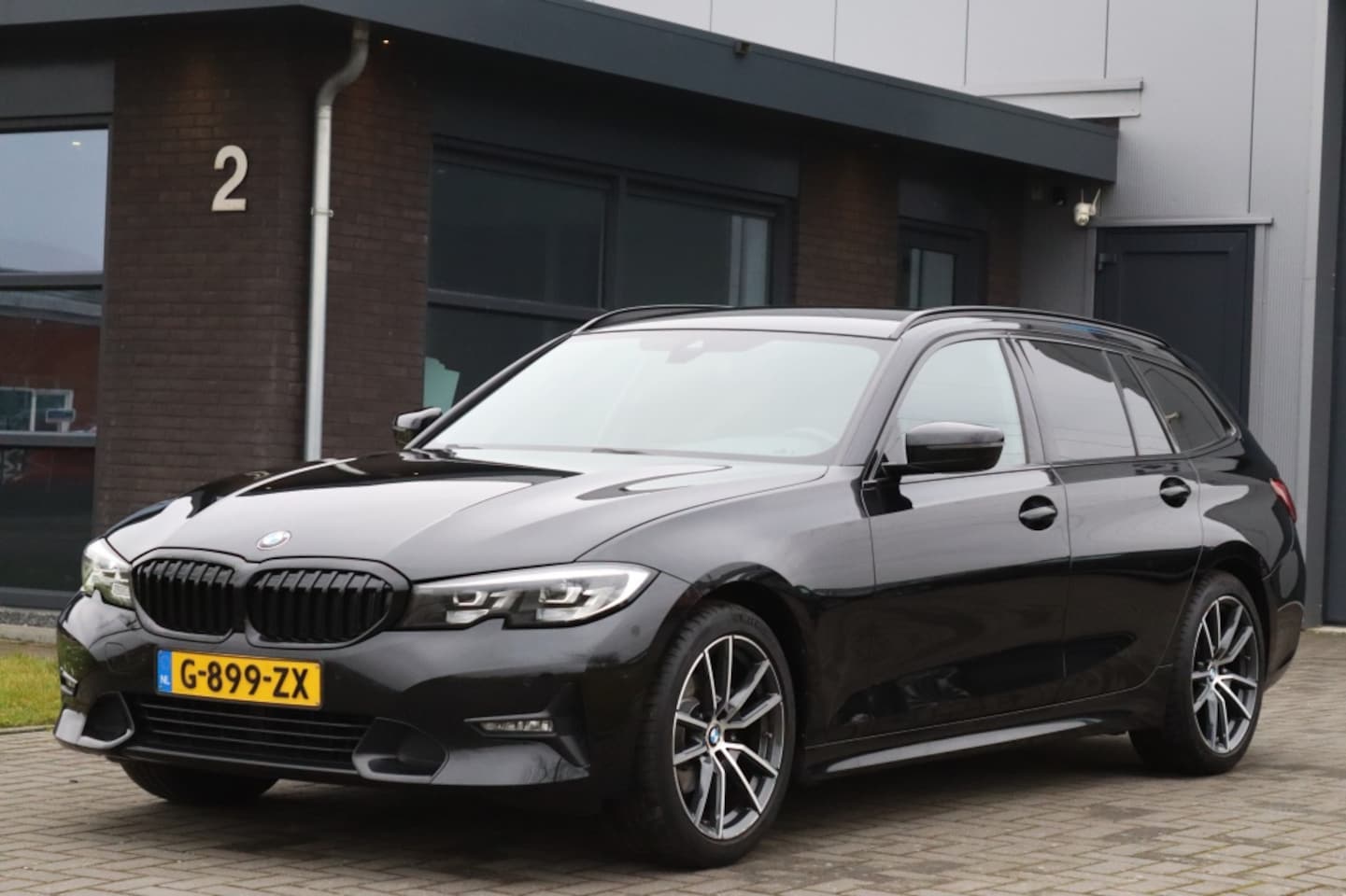 BMW 3-serie Touring - 318d 320d Sport Line Leder Trekhaak 1e eig. Dealer oh. - AutoWereld.nl