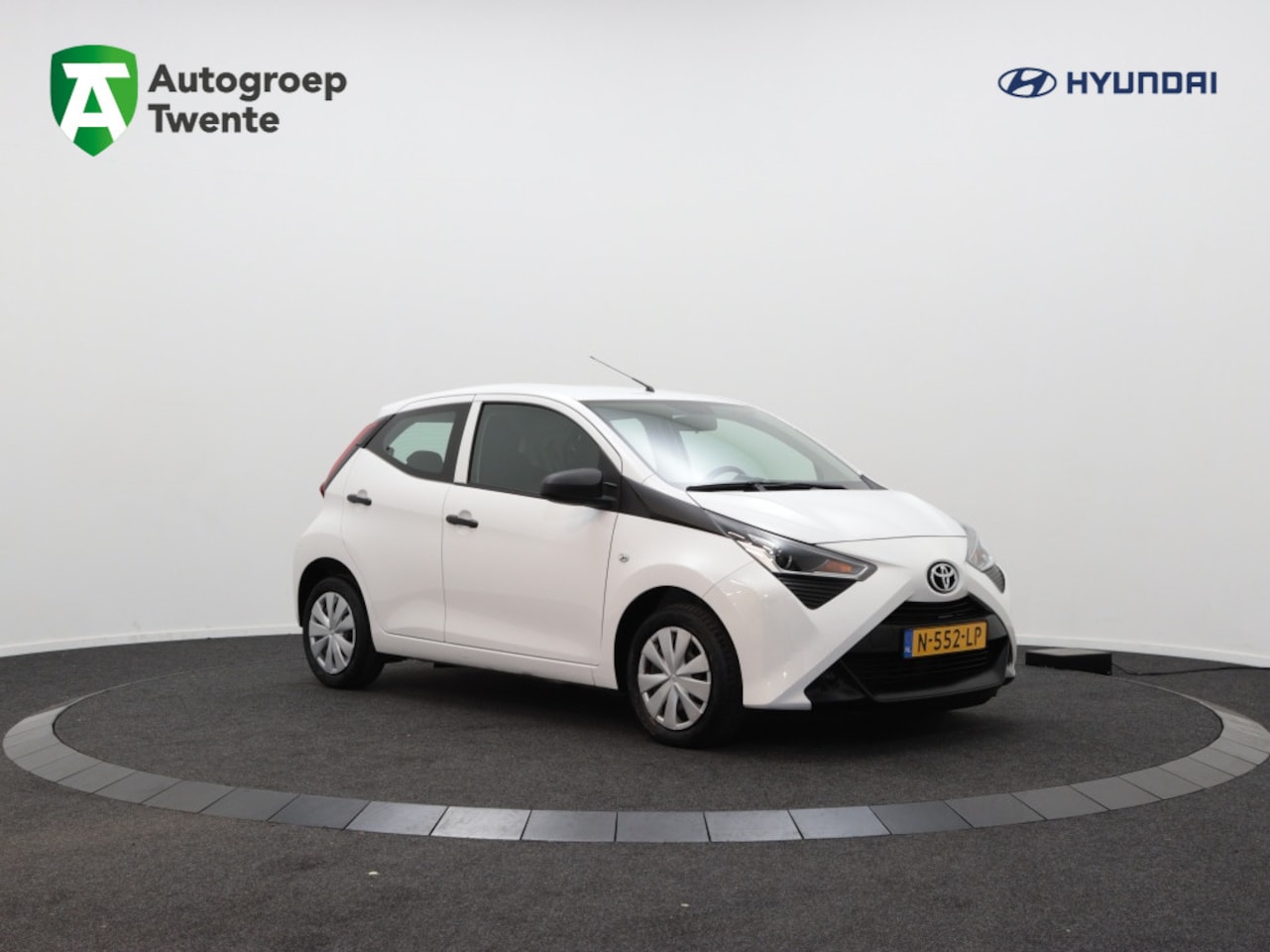 Toyota Aygo - 1.0 VVT-i x-fun | Airco | Radio mp3 | El. Ramen | - AutoWereld.nl