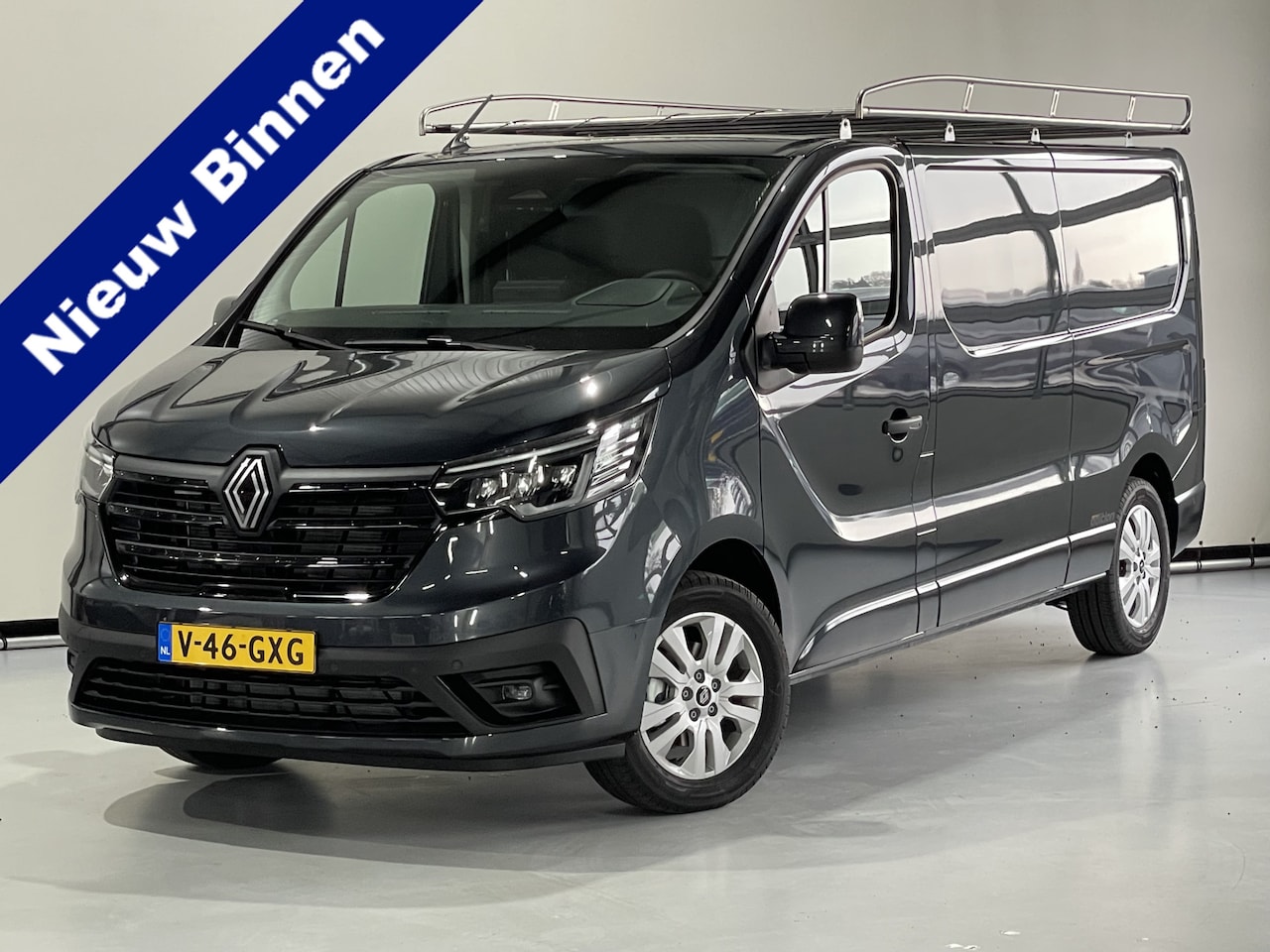 Renault Trafic - 2.0 Blue dCi 170 AUT L2H1 Extra Imperiaal / Betimmering / trekhaak - AutoWereld.nl