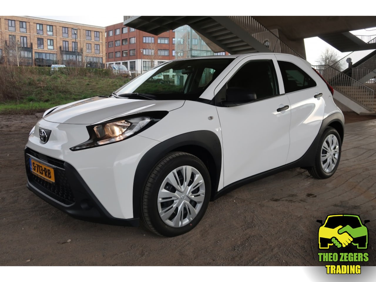 Toyota Aygo X - 1.0 VVT-i MT Camera, DAB, Unieke km-stand - AutoWereld.nl