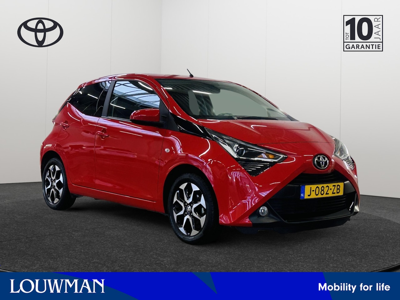 Toyota Aygo - 1.0 VVT-i x-joy | Climate Control | LM velgen | Apple Carplay/Android Auto | - AutoWereld.nl