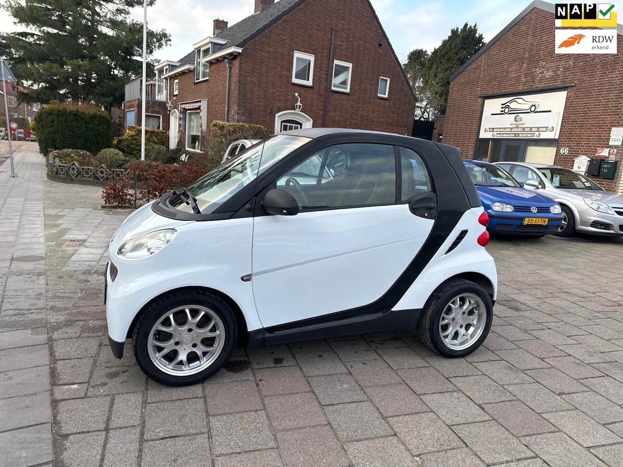 Smart Fortwo coupé - 1.0 mhd Base 1.0 mhd Base - AutoWereld.nl