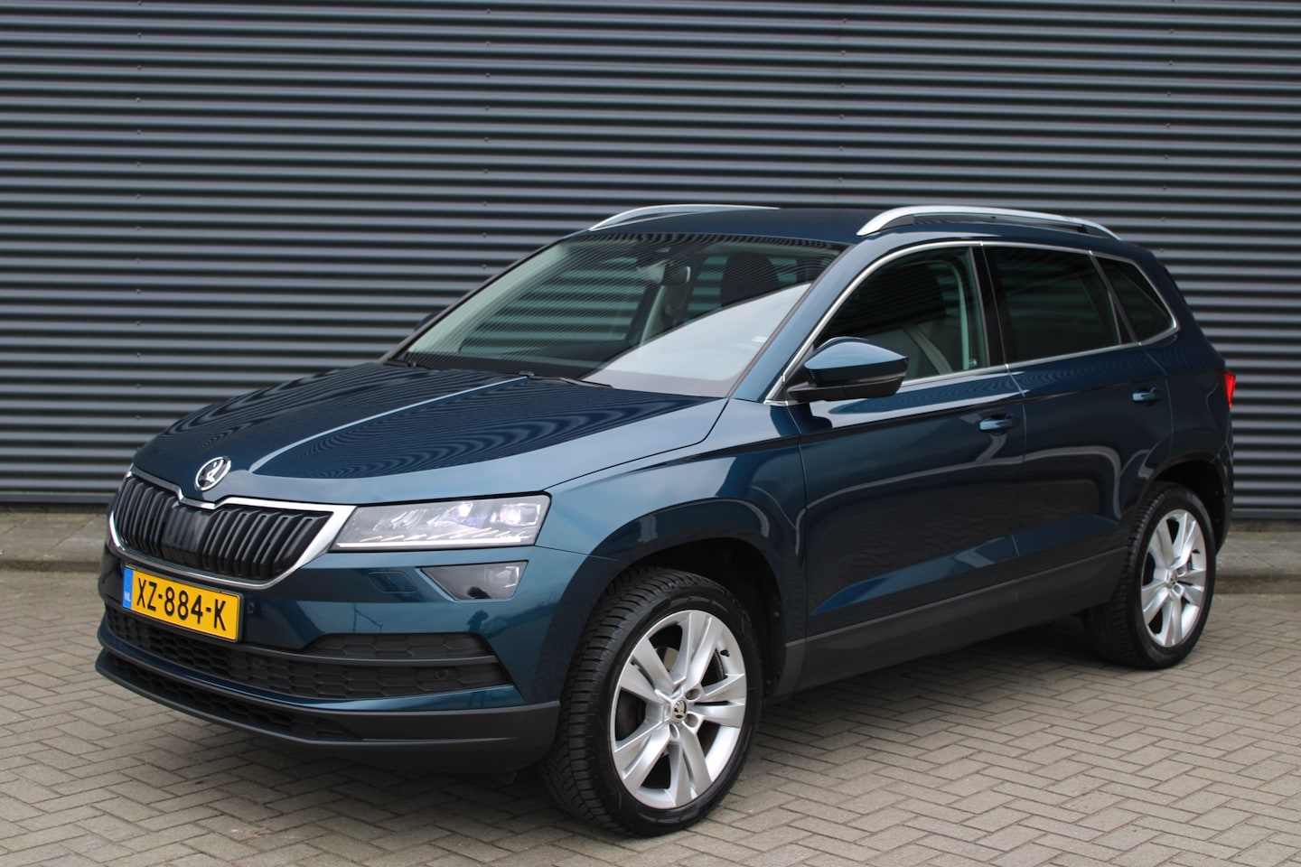 Skoda Karoq - 1.0 TSI Style Full-Led Wegkl.-Trekhaak Camera - AutoWereld.nl