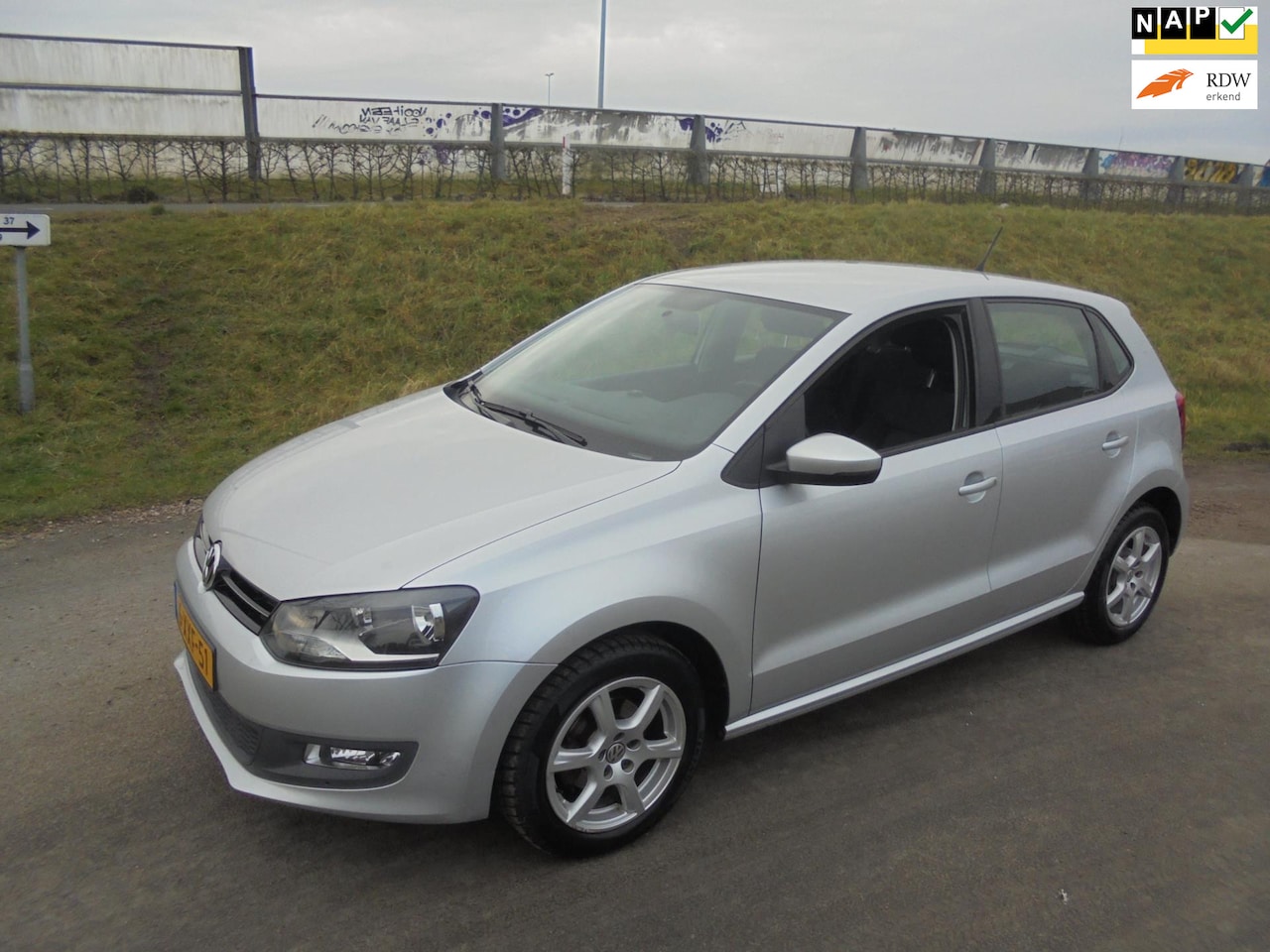 Volkswagen Polo - Volkswagen polo 1.2 12V benzine 5 deurs airco lmv 80.000km - AutoWereld.nl