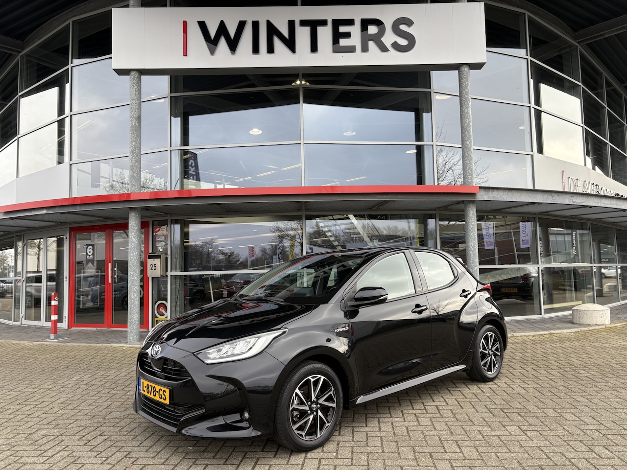 Toyota Yaris - 1.5 Hybrid Dynamic Automaat 16" LMV Adap. Cr. Control Ecc-Airco - AutoWereld.nl