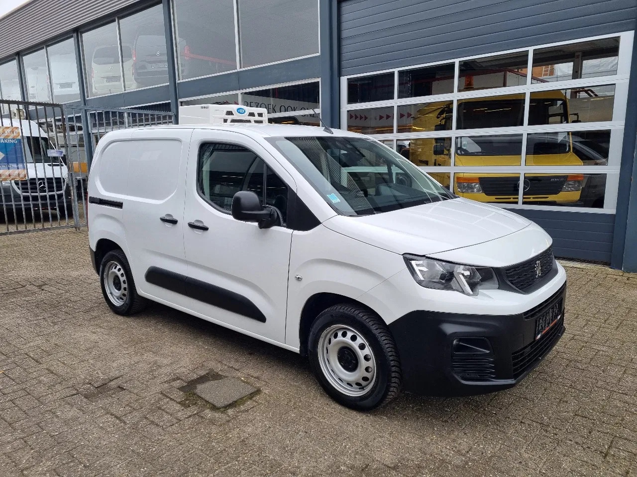 Peugeot Partner - 1.5 HDI/ 2022/Kuhlwagen/ -30 +30/ Standby 230V (2) - AutoWereld.nl