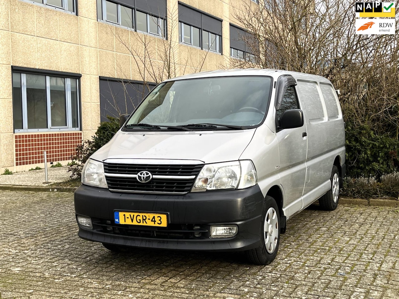 Toyota HiAce - 2.5 D-4D 86 kW Comfort NAP APK - AutoWereld.nl