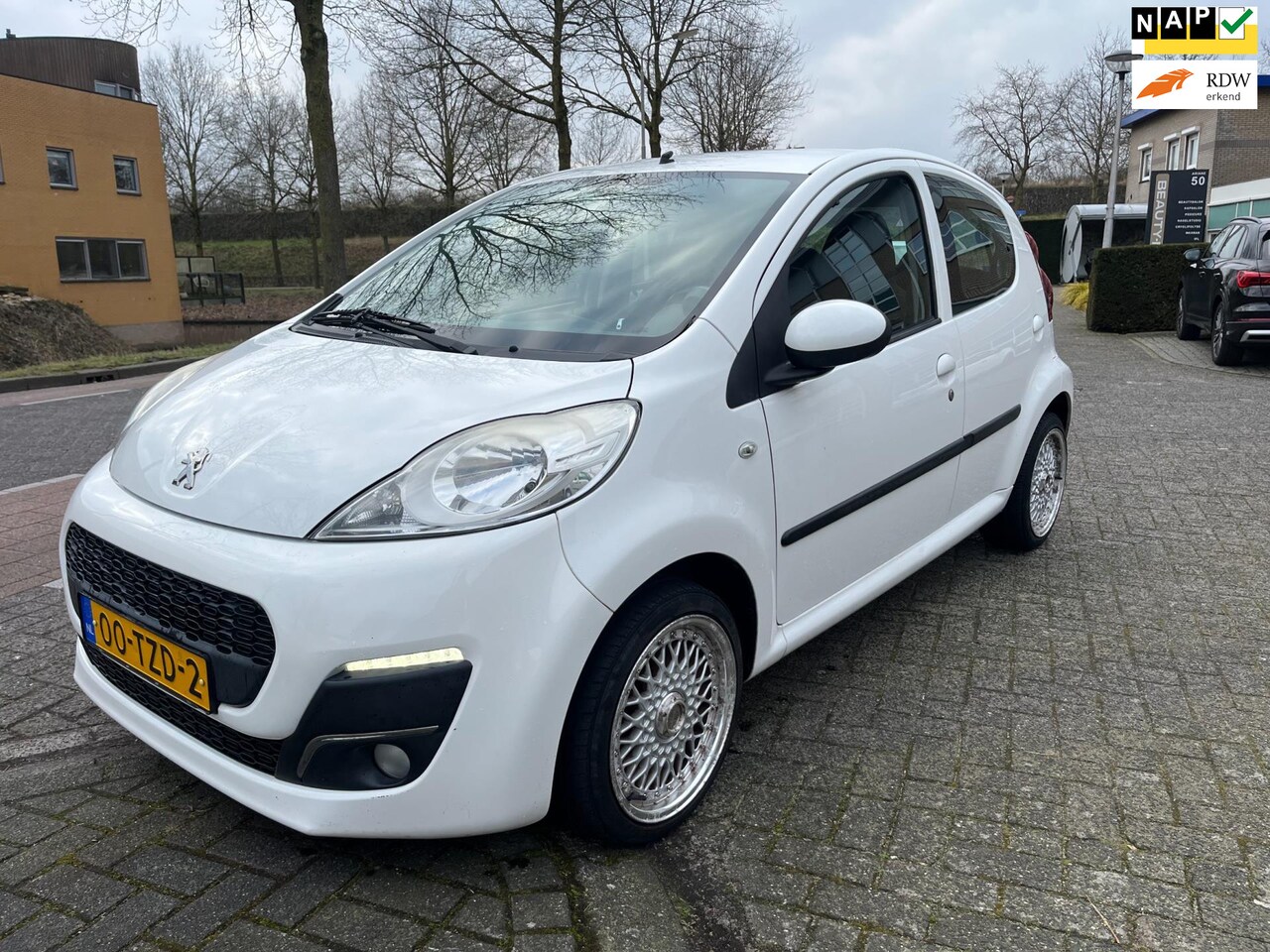 Peugeot 107 - 1.0 Active 5 deurs vol opties`s - AutoWereld.nl