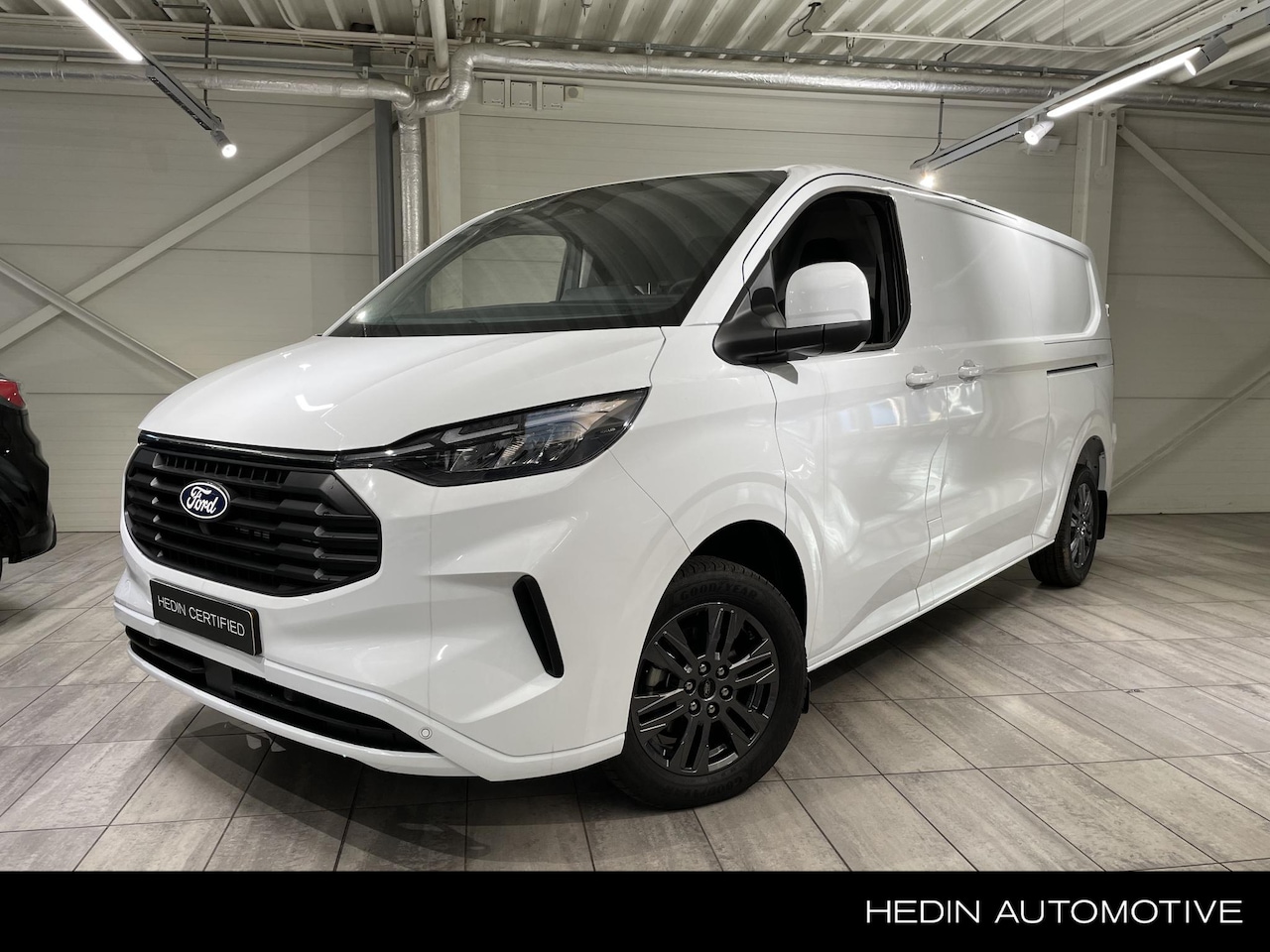 Ford Transit Custom - 320 2.0 TDCI L2H1 Limited 170 PK Automaat | 17 inch | Dubbele deur | Driver ass pack - AutoWereld.nl