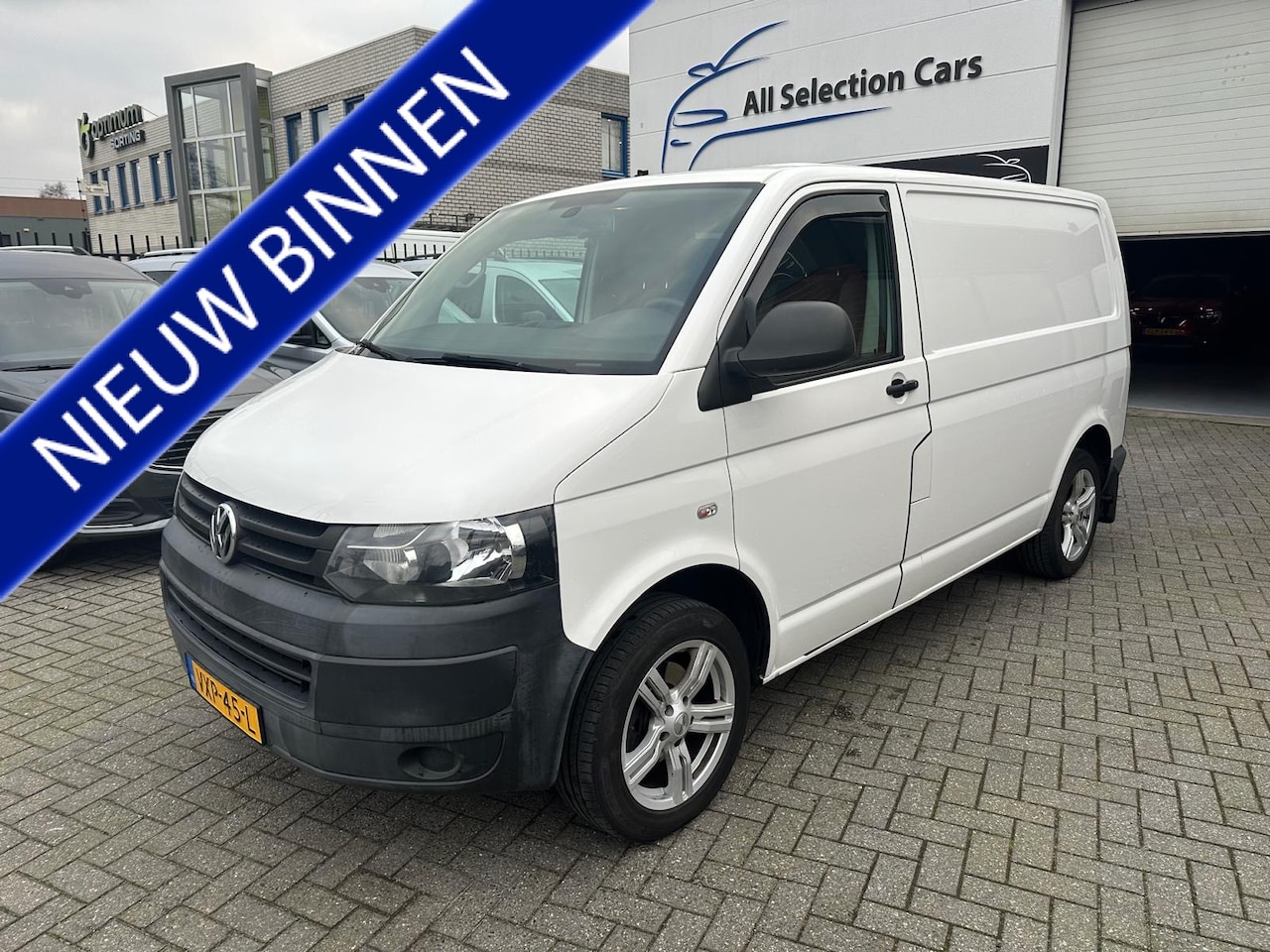 Volkswagen Transporter - T5 2.0 Benzine - Airco / Stoelverwarming - BTW EN BPM VRIJ ! - ZEER MOOI - AutoWereld.nl