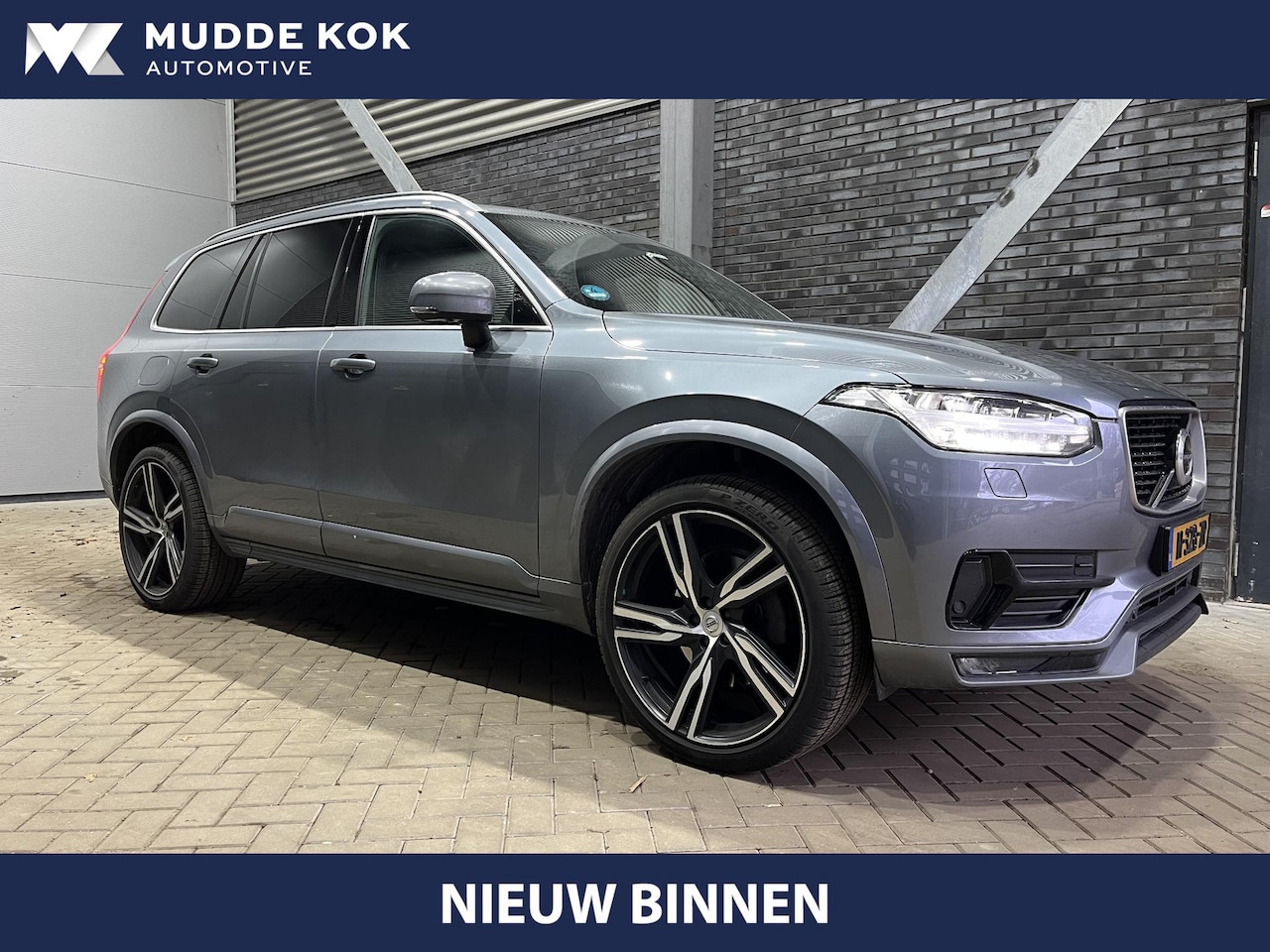 Volvo XC90 - T6 AWD R-Design | Luchtvering | 22 Inch | 360° Camera | Panoramadak | Trekhaak - AutoWereld.nl