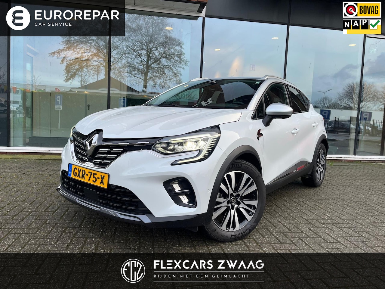 Renault Captur - 1.6 E-Tech Plug-in Hybrid 160 Initiale Paris - Navi Groot - Leder - Trekhaak electrisch - AutoWereld.nl