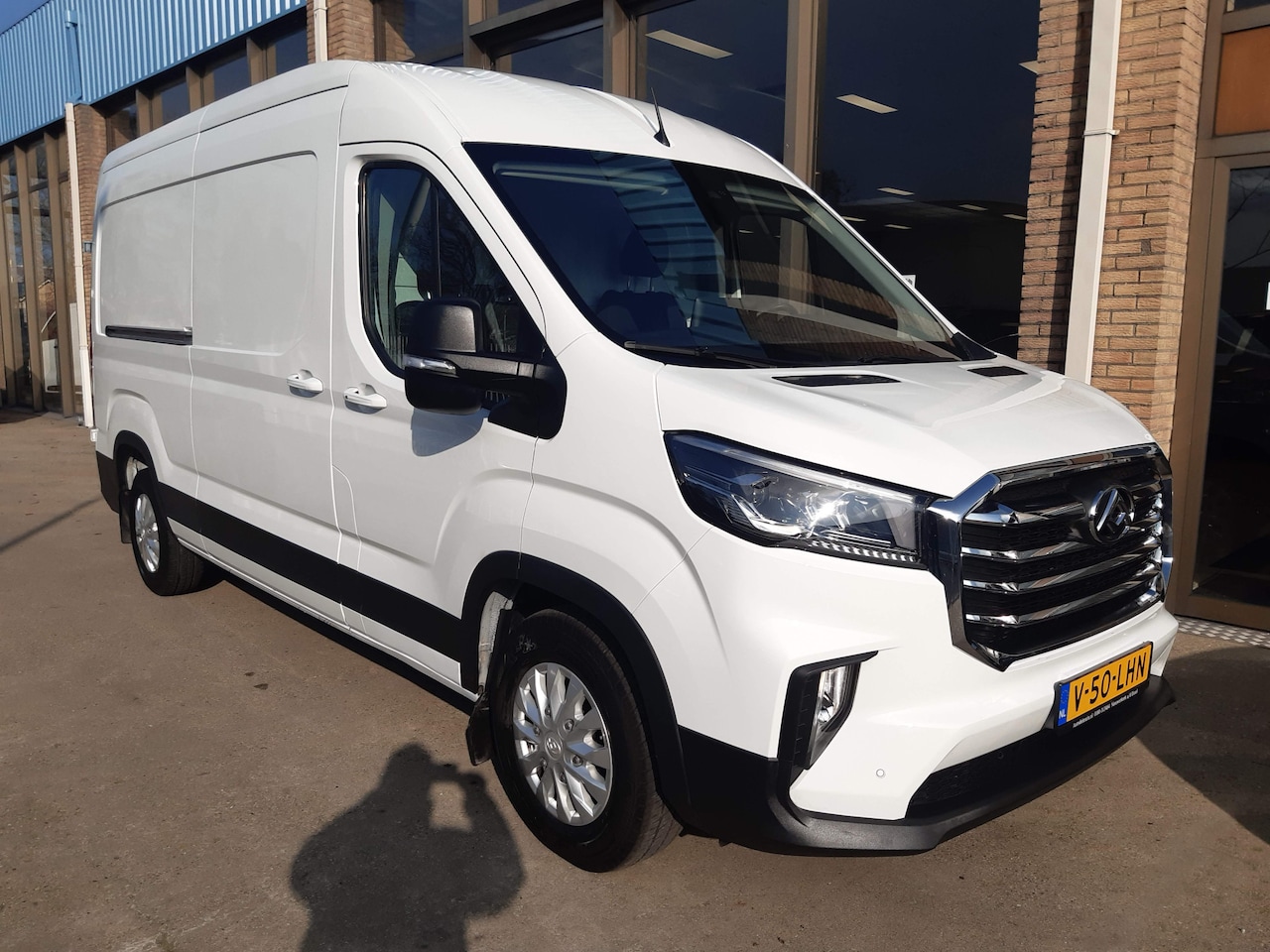 Maxus Deliver 9 - 2.0 diesel L3H2 161 Pk Trekhaak 2800 Kg - AutoWereld.nl