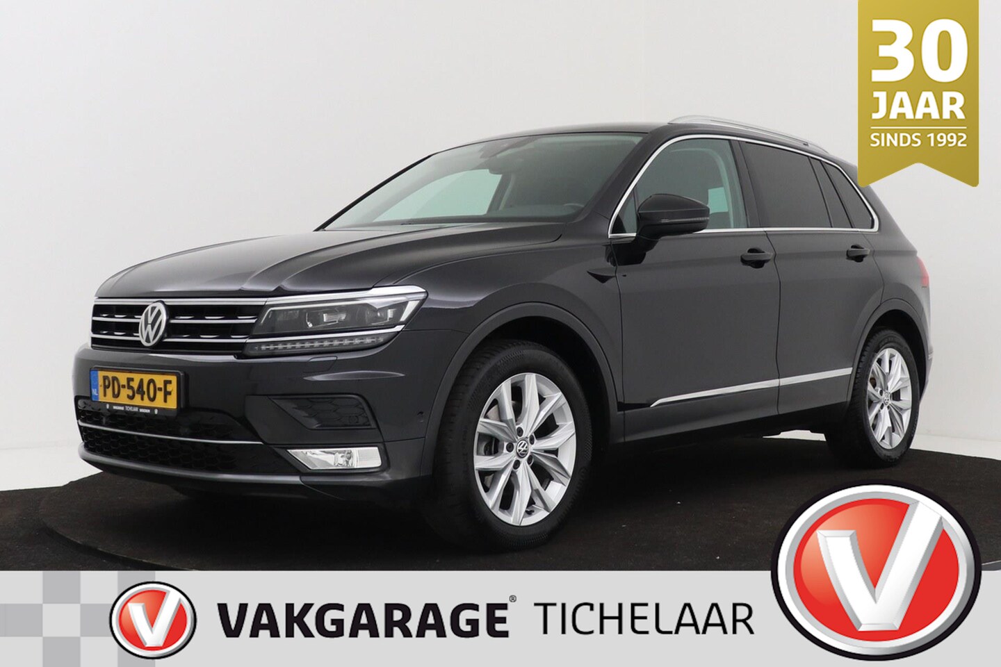 Volkswagen Tiguan - 1.4 TSI Highline | Uitklap Trekhaak | Dealer Ond. | Org NL | Digital Cockpit | Camera | Ca - AutoWereld.nl