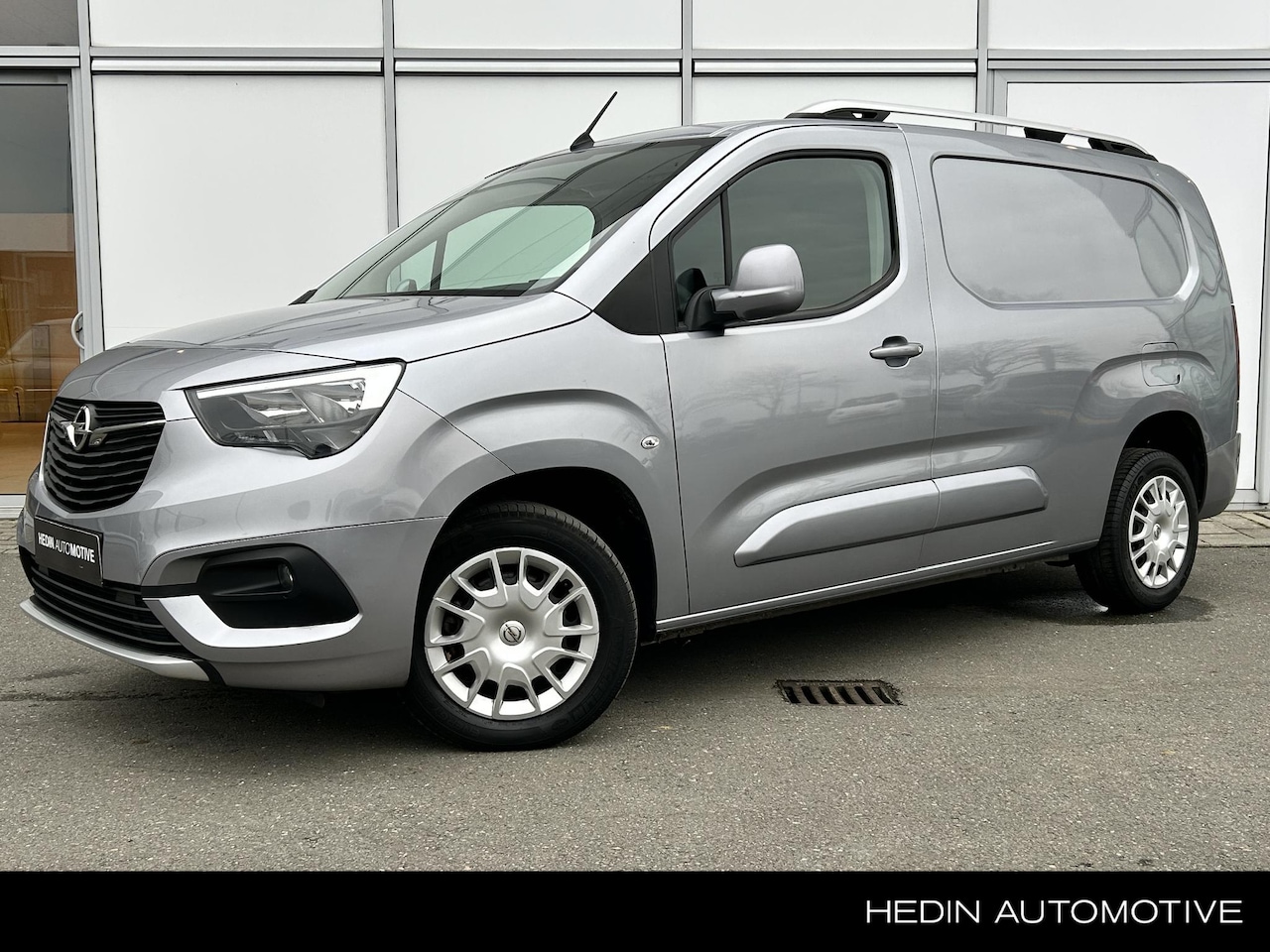 Opel Combo - 1.5D 130pk L2H1 Edition | NAVIGATIE | CAMERA | CARPLAY | TREKHAAK | PARKEERSENSOREN | AIRC - AutoWereld.nl