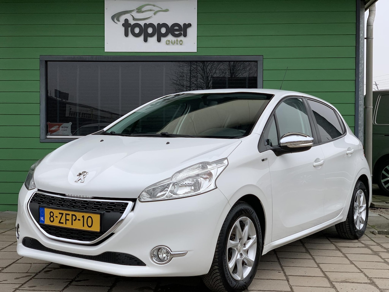 Peugeot 208 - 1.2 VTi Style | Navigatie | CruiseControl | - AutoWereld.nl