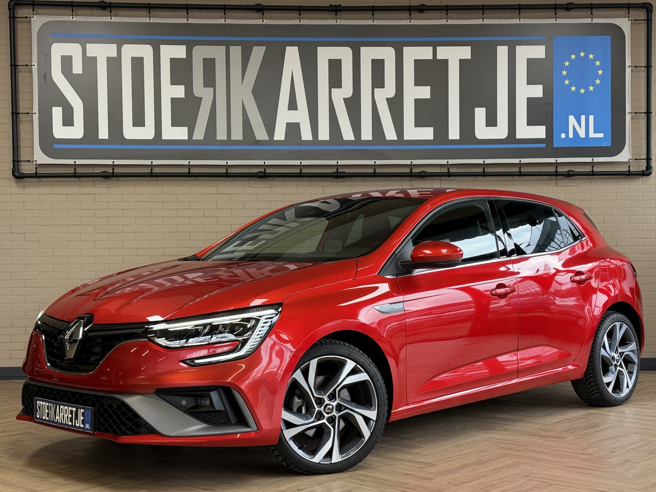 Renault Mégane E-Tech - Estate 1.6 Plug-In Hybrid 160 R.S. Line Groot Navi | 18" | Head-UP | Blindspot | Camera | - AutoWereld.nl