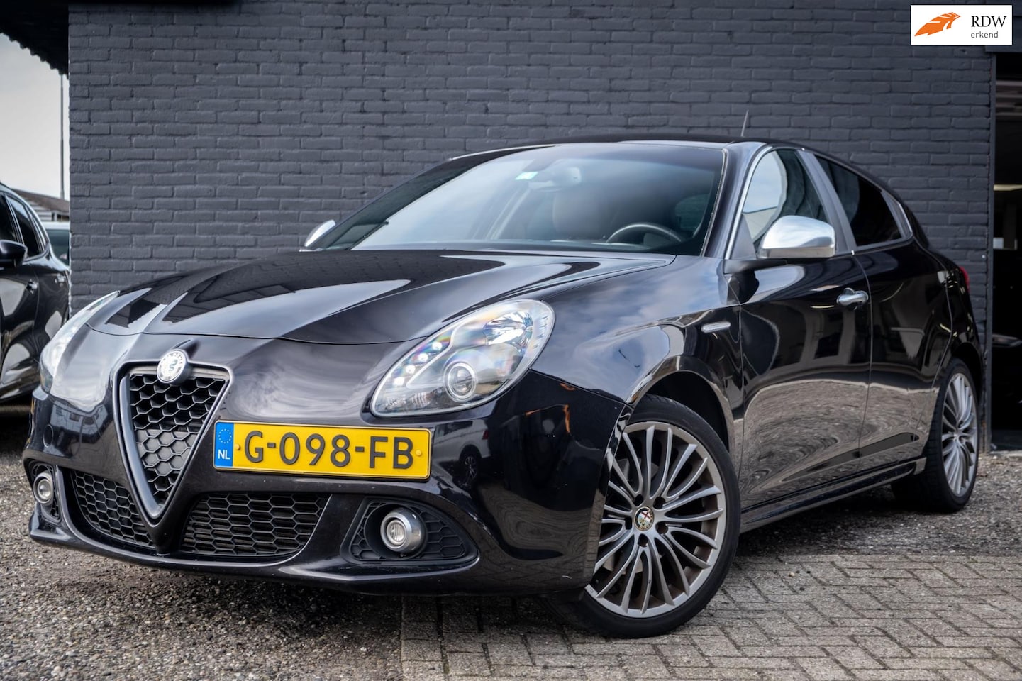 Alfa Romeo Giulietta - 1.4 T Exclusive | Xenon | DNA | Navi - AutoWereld.nl