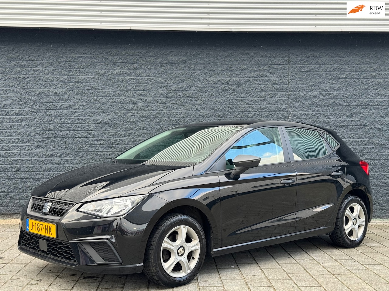 Seat Ibiza - 1.0 Benzine 5DRS AIRCO/CRUISE - AutoWereld.nl