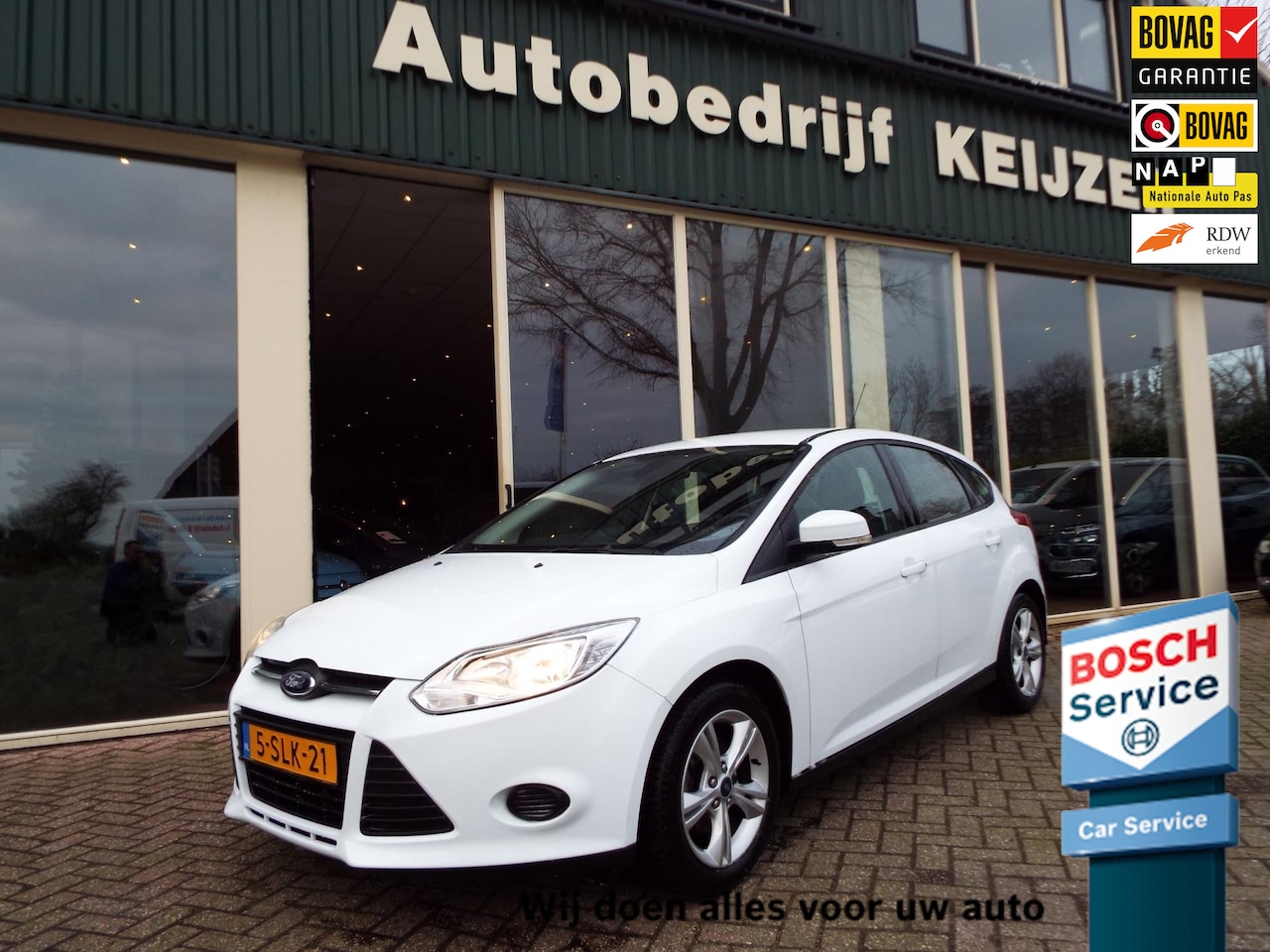 Ford Focus - 1.0 EcoBoost Trend NAVI-PARKEERSENS-CRUISE-BOVAG-NAP - AutoWereld.nl