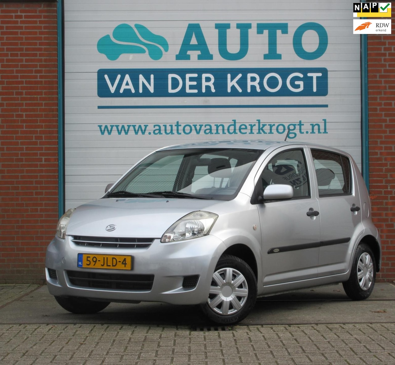 Daihatsu Sirion 2 - 1.0-12V Trend 1.0-12V Trend, Stuurbekr, Metallic, Rijklaar, APK 1-26 - AutoWereld.nl