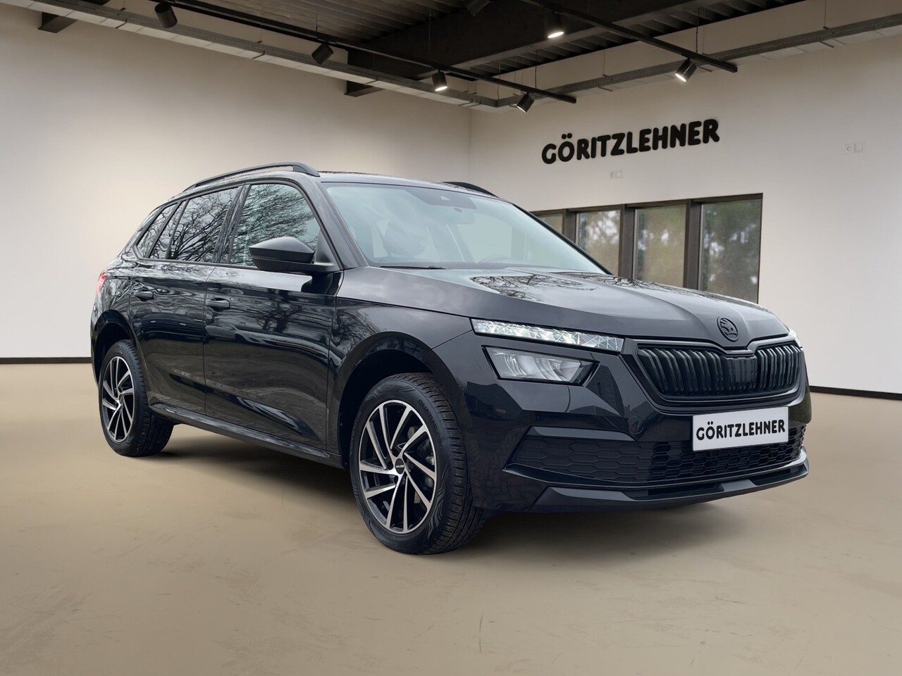 Skoda Kamiq - 1.0 TSI Active BLACK Dealeronderhouden Carplay, Blackpack, All Weather, Trekhaak - AutoWereld.nl