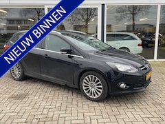 Ford Focus Wagon - 1.0 EcoBoost Titanium 50% deal 3.225, - ACTIE Clima / Voorruit verwarming / Stoel verwarmi