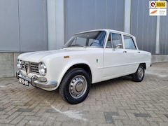 Alfa Romeo Giulia - 1300 met 2 liter motor en sper