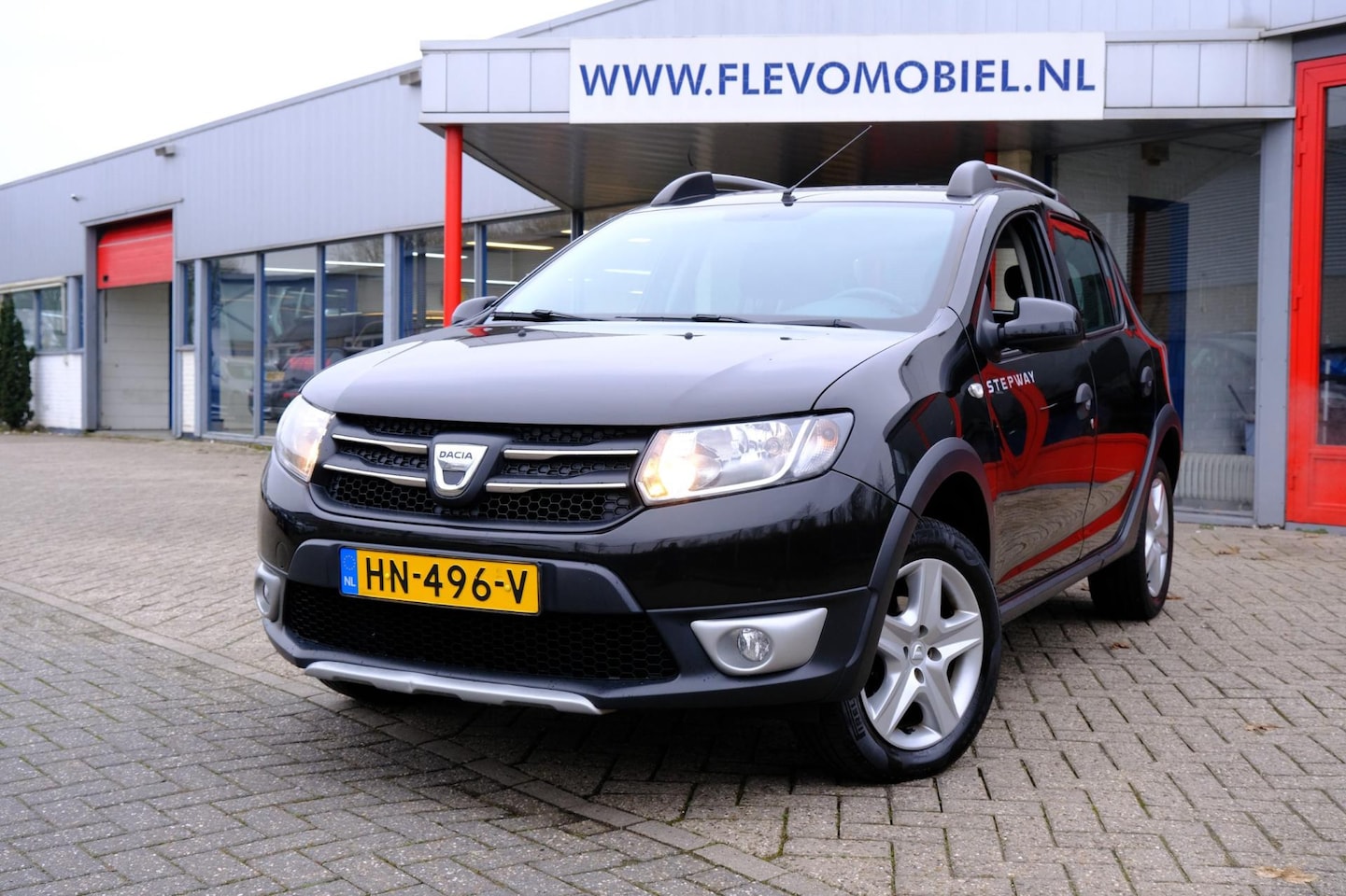 Dacia Sandero Stepway - 0.9 TCe Lauréate Navi|1e Eig|Airco|Cruise - AutoWereld.nl