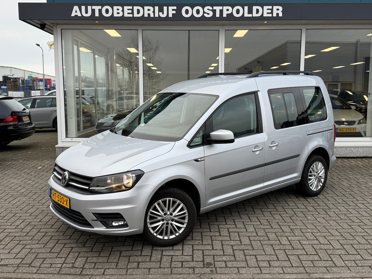 Volkswagen Caddy - 1.4 TSI Trendline 5 persoons - AutoWereld.nl