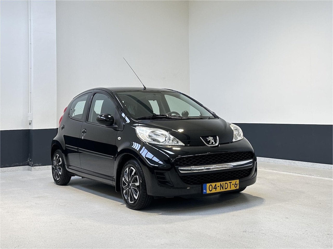 Peugeot 107 - 1.0-12V XS | NL | 5-DRS | Electrisch pakket | Airco | 1 Eig | - AutoWereld.nl