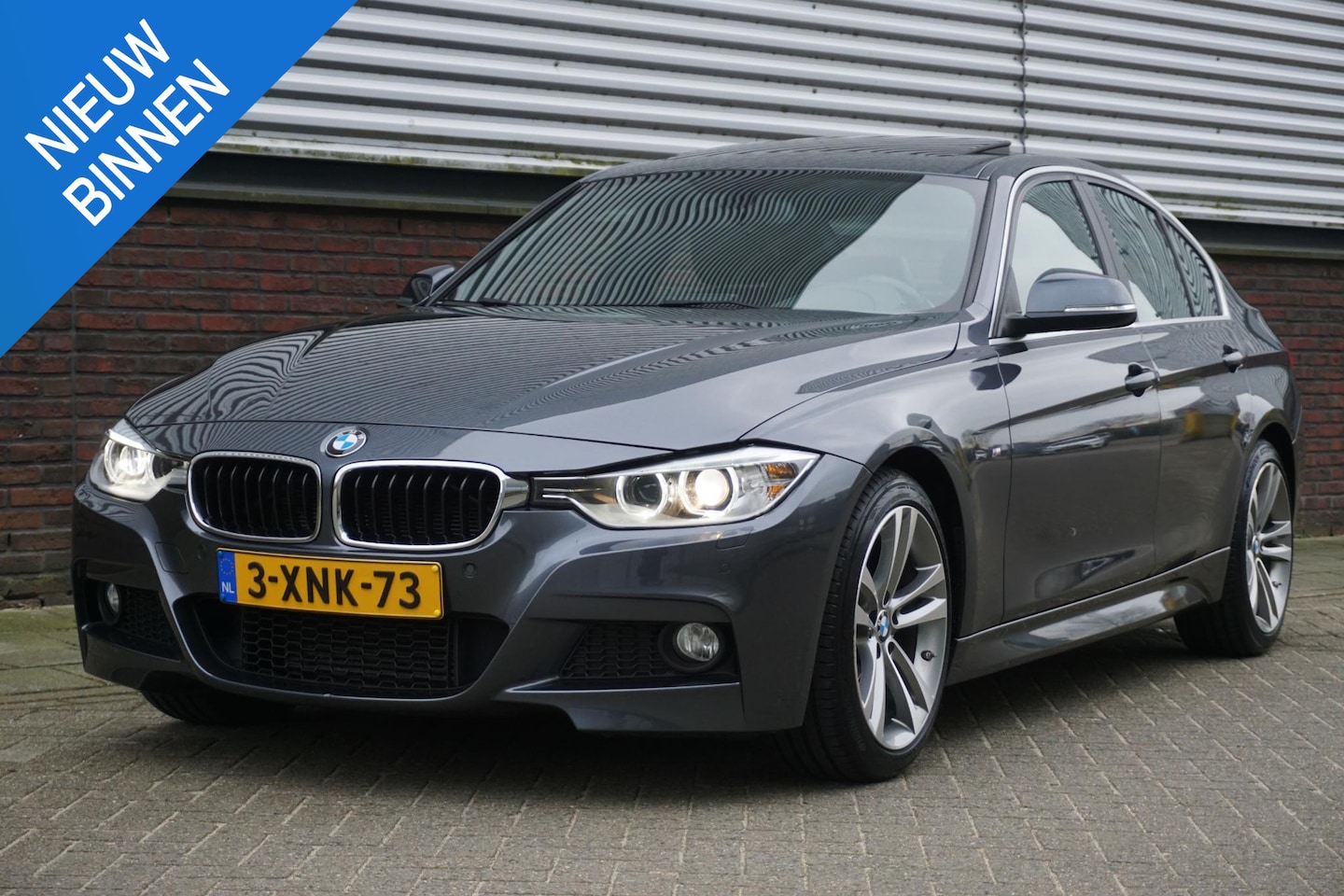 BMW 3-serie - 320i High Executive M-Sport/Leer/Dealer OH/ 18Inch/Nieuwe banden/Schuifdak. - AutoWereld.nl