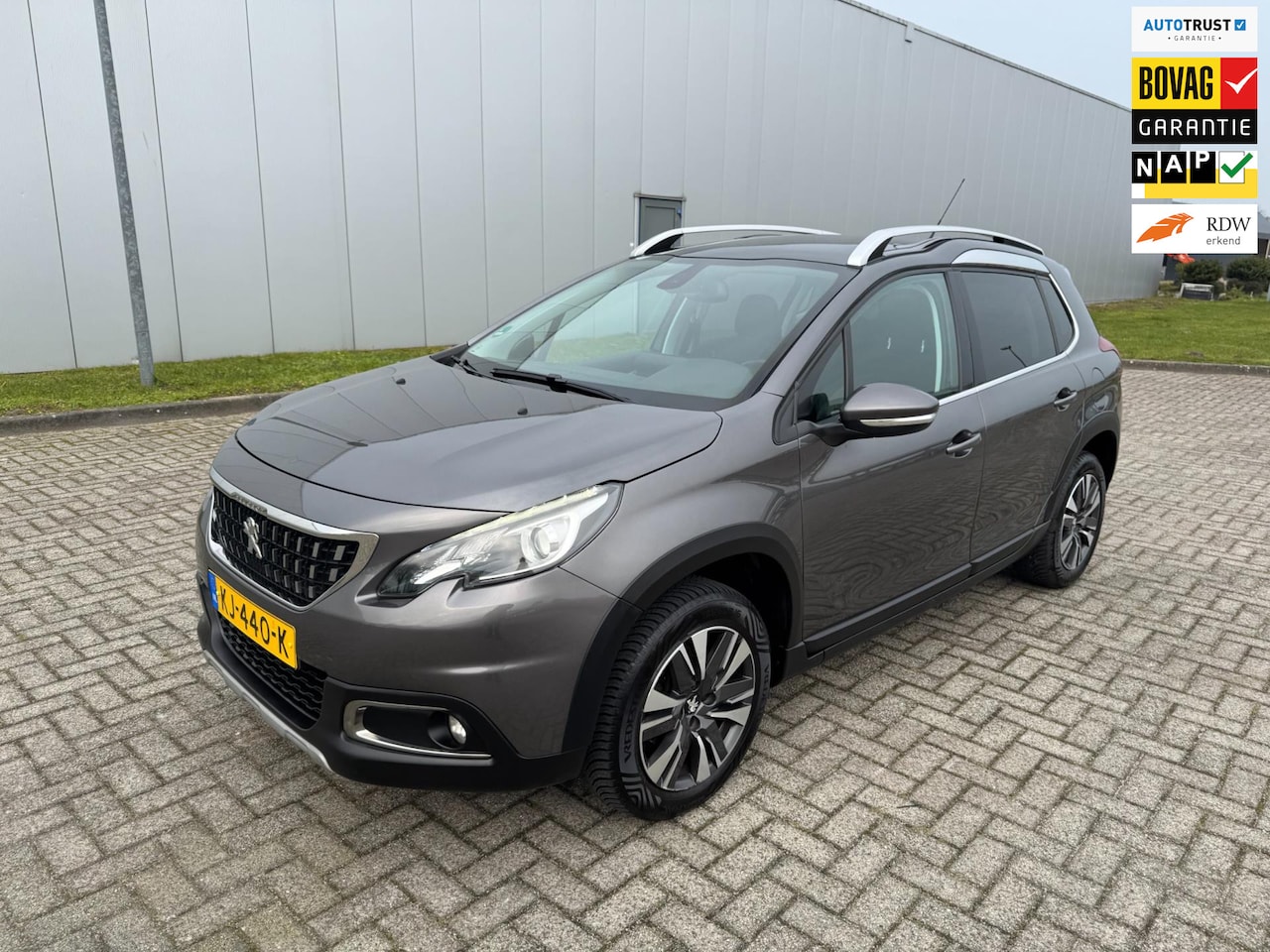 Peugeot 2008 - 1.2 PureTech Blue Lease Executive 1.2 PureTech Blue Lease Executive , leer - AutoWereld.nl