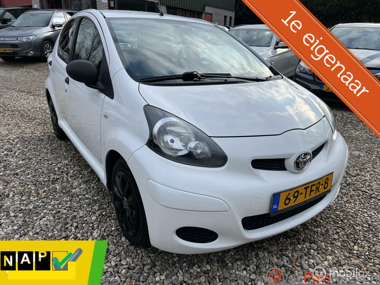 Toyota Aygo - 1.0-12V Now 1.0-12V Now,Airco,5drs,1e eigenaar - AutoWereld.nl