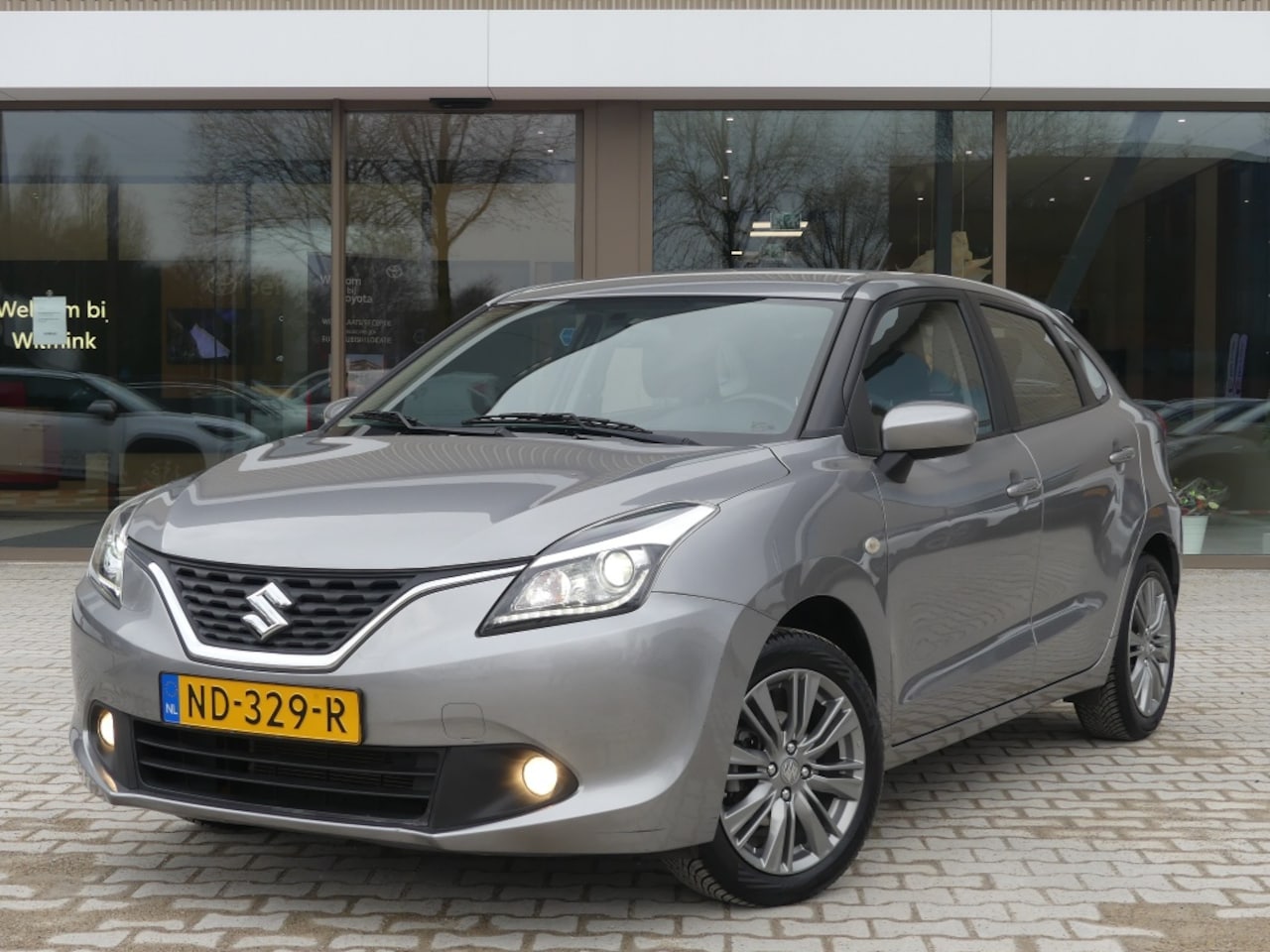 Suzuki Baleno - 1.2 Exclusive | Navigatie | Allseasons | Trekhaak - AutoWereld.nl