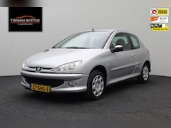 Peugeot 206 - 1.4 Génération 2008 NAP | Airco | Cruise control | Elektrische ramen | Radio CD USB | Cent