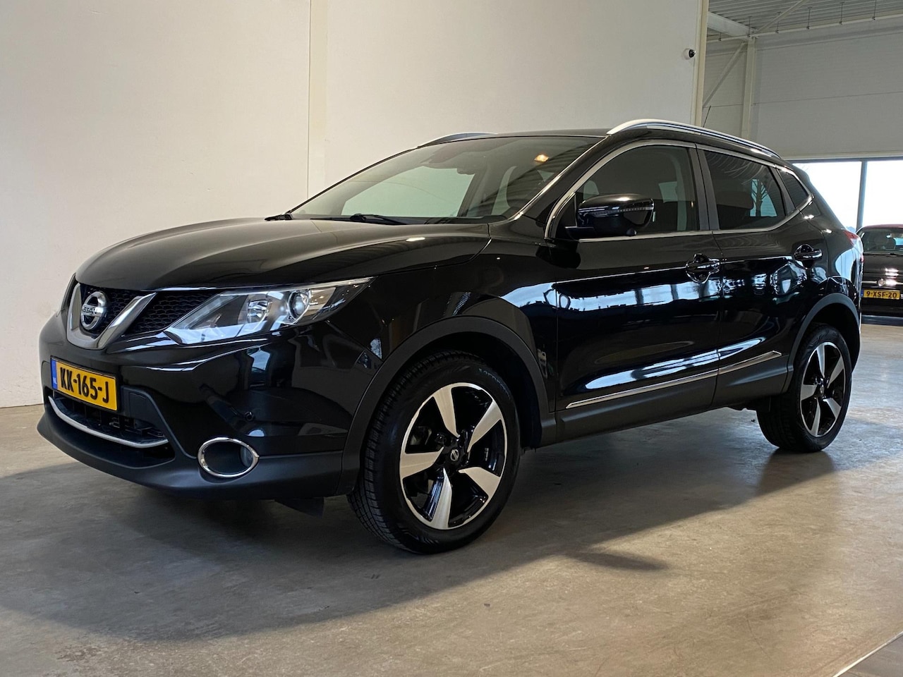 Nissan Qashqai - 1.2 Automaat Pano. Trekh. 360 NL-auto - AutoWereld.nl