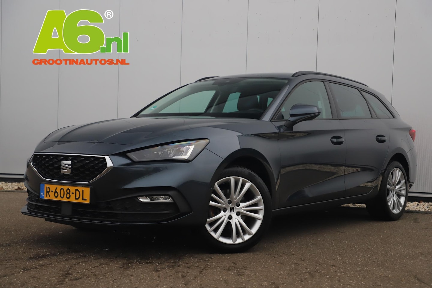 Seat Leon Sportstourer - 1.0 TSI Style Business Intense 110PK 17 inch Full LED Navigatie Carplay Android Adaptive C - AutoWereld.nl