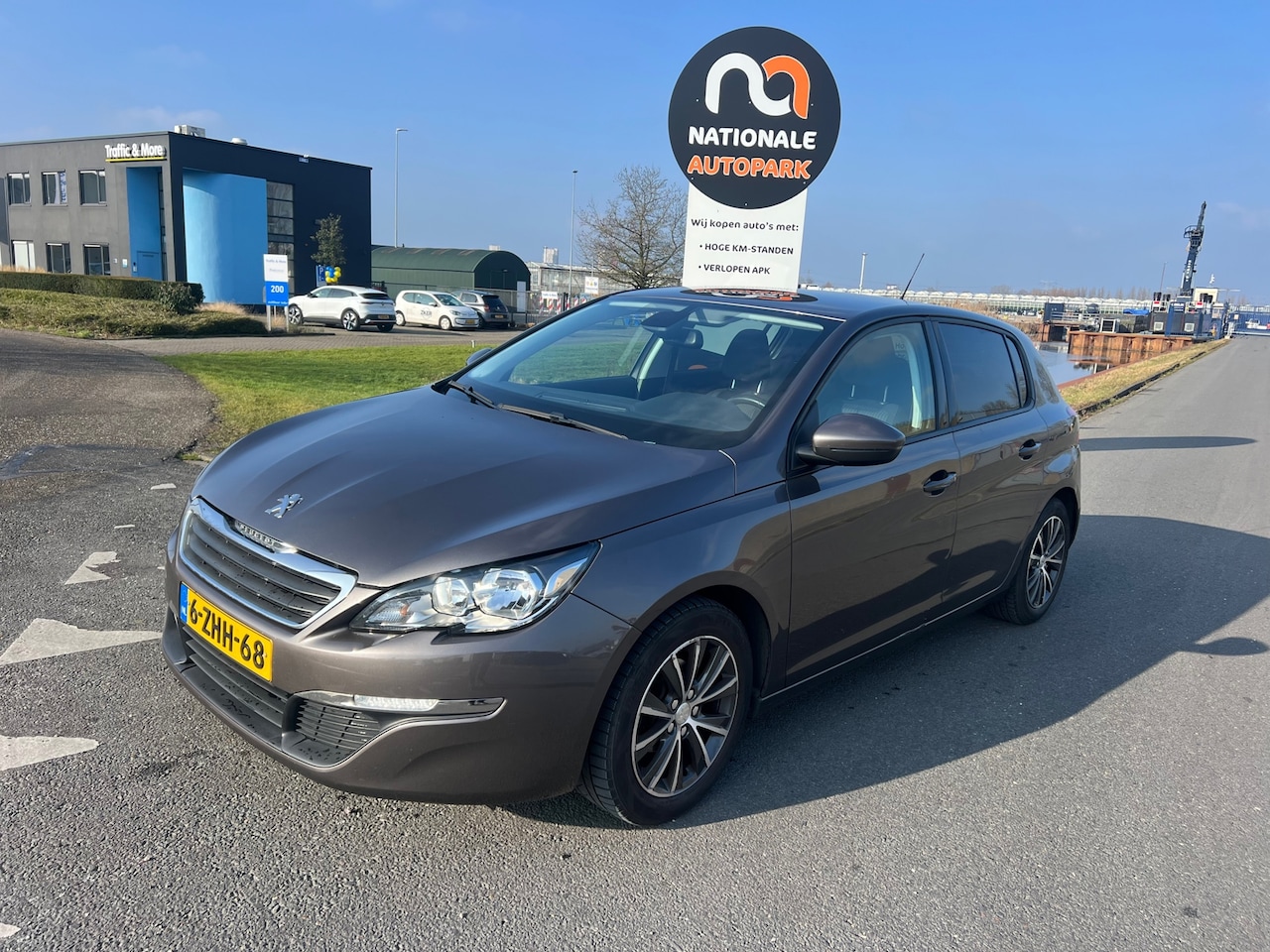 Peugeot 308 - 2015 * 1.2 VTi Active * HATCHBACK * HEMELDAK - AutoWereld.nl