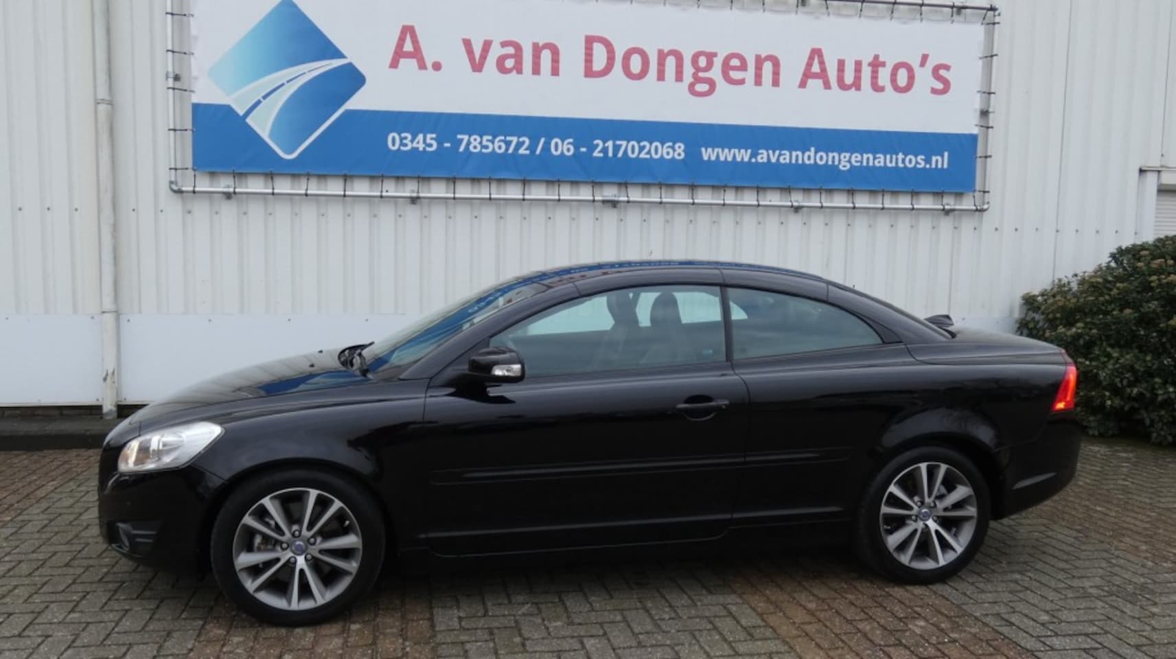 Volvo C70 - 2.5 T5 Summum Automaat,Leer,PDC,Trhaak,APK 5-2-26 - AutoWereld.nl