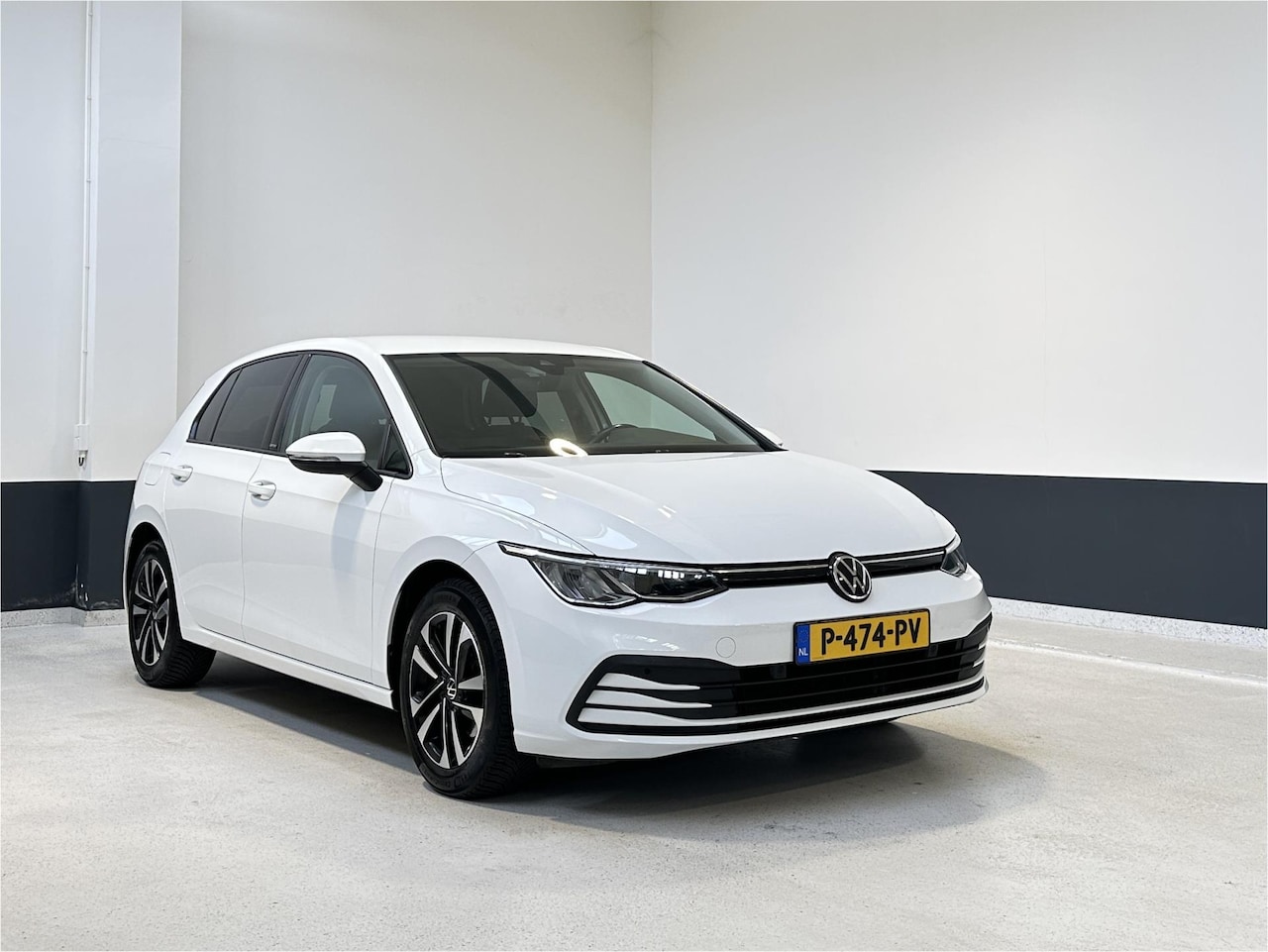 Volkswagen Golf - 1.5 TSI | Navi | Apple Carplay | PDC | - AutoWereld.nl