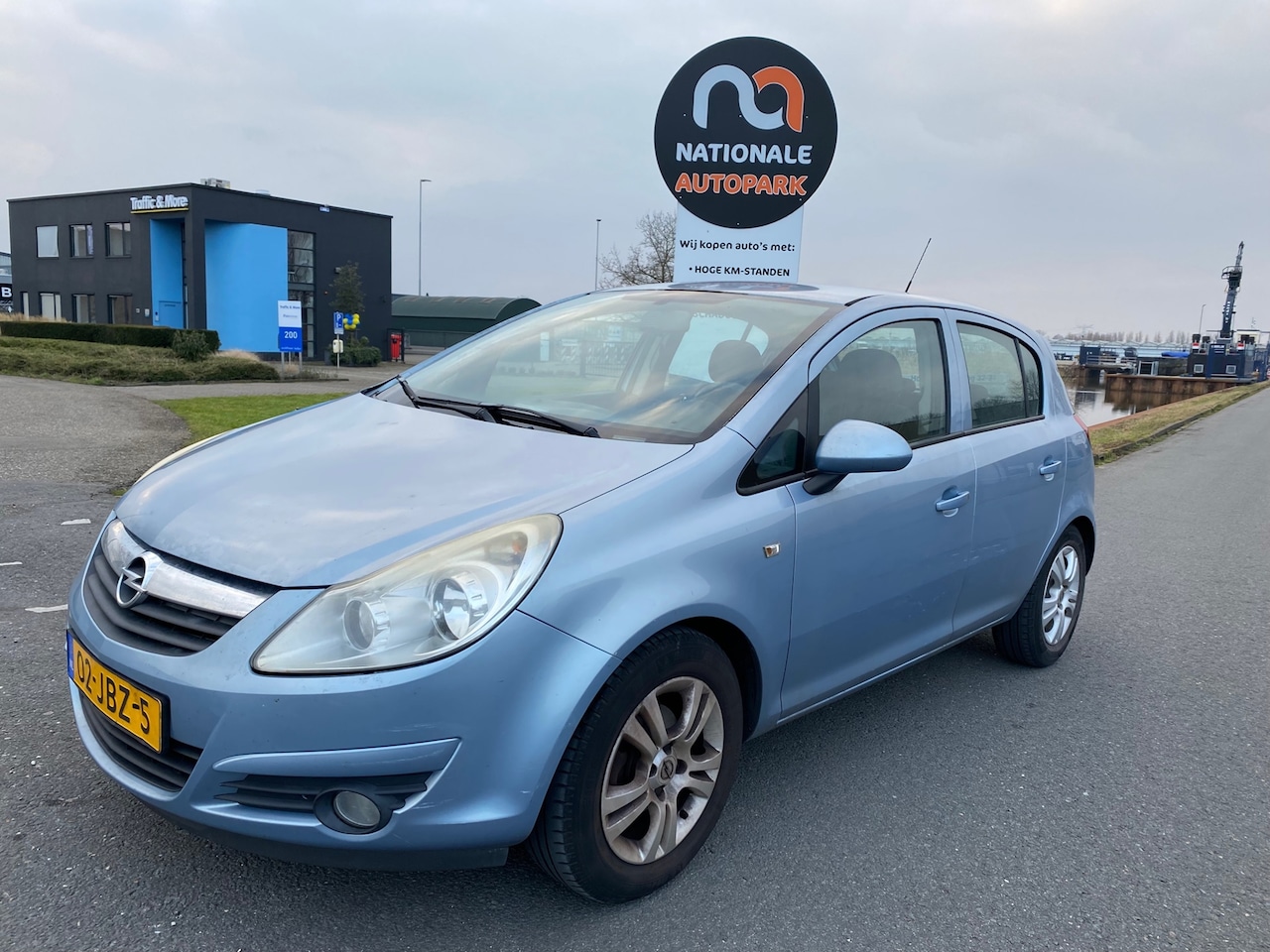 Opel Corsa - 2009 * 1.4-16V Enjoy * APK TOT 5/2025 ZO MEE !! - AutoWereld.nl