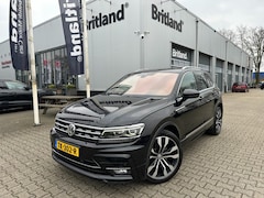 Volkswagen Tiguan - 2.0 TSI DSG 4motion R-Line bj2018 *Pano *Adaptive *NL auto *Virt