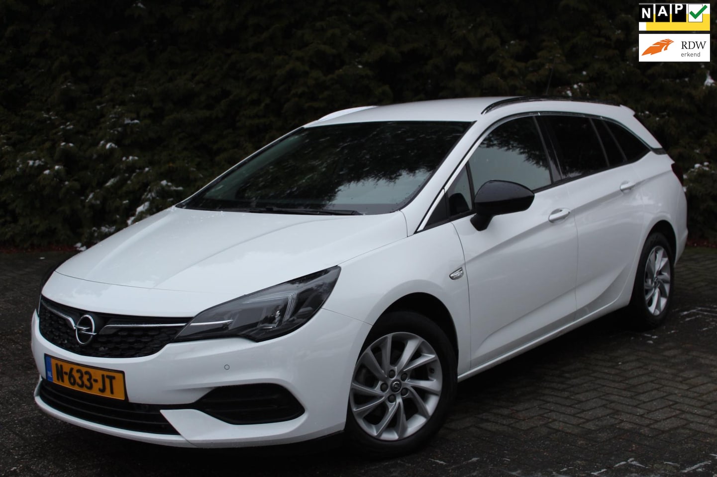 Opel Astra Sports Tourer - 1.5 CDTI Business Elegance 105PK | Climate Control | Achteruitrijcamera | LMV | NAVI | PDC - AutoWereld.nl