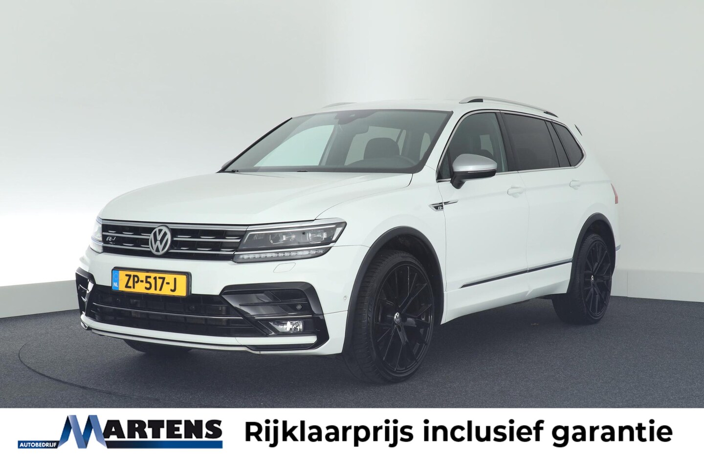 Volkswagen Tiguan Allspace - 2.0 TDI 150pk DSG 4Motion 2x R-Line 7Pers. Trekhaak Camera Keyless Head-Up Led Virtual Coc - AutoWereld.nl