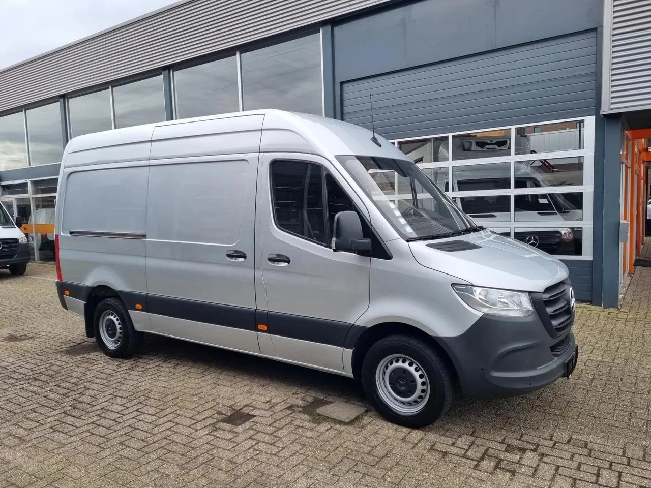 Mercedes-Benz Sprinter - 314 CDI L2H2 EURO 6/ Airco/ Navi/ Camera - AutoWereld.nl