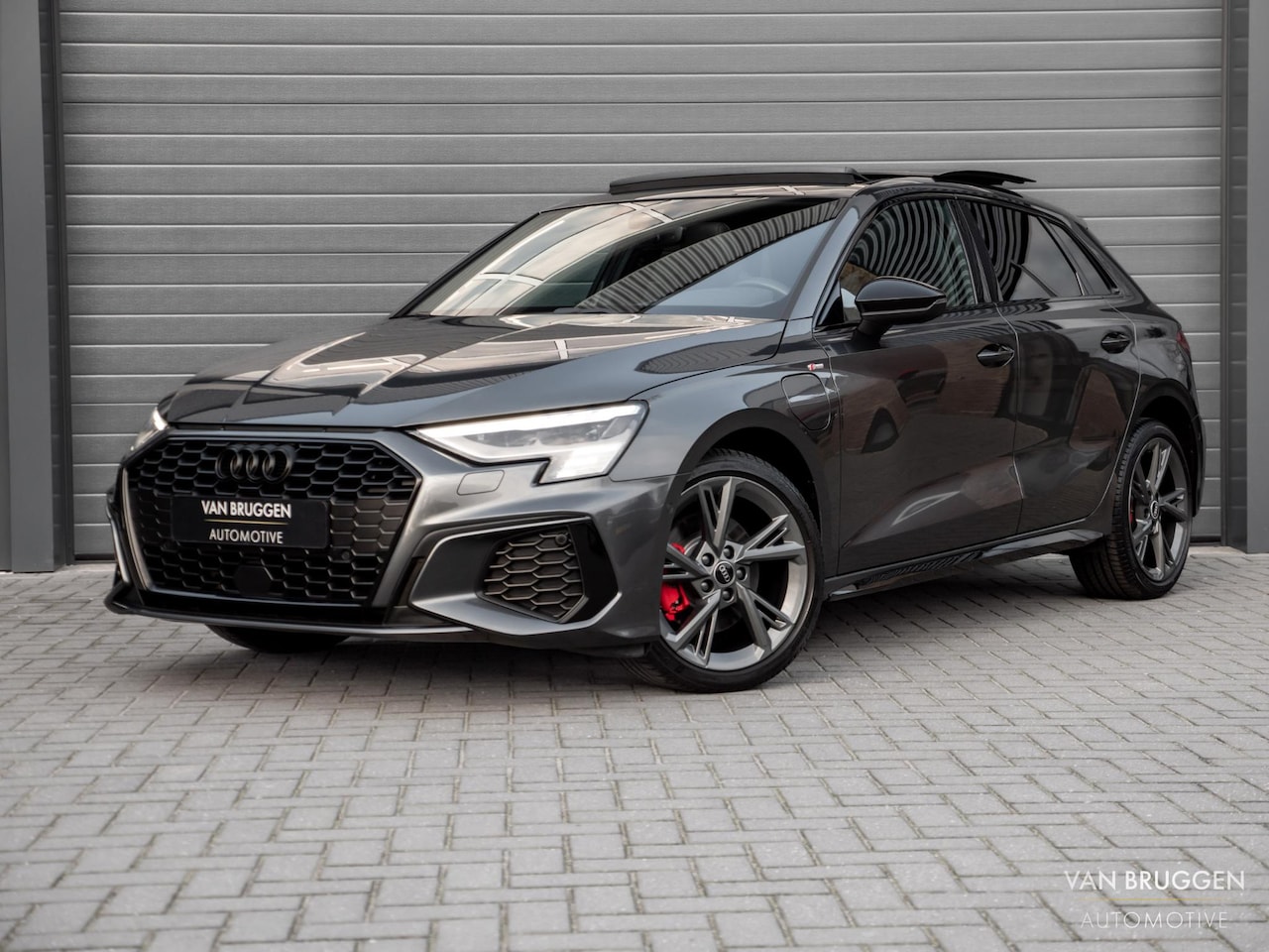 Audi A3 Sportback - 40 TFSI E S-Line Pano RS-Stoelen Massage S3-Diffuser ACC BTW - AutoWereld.nl