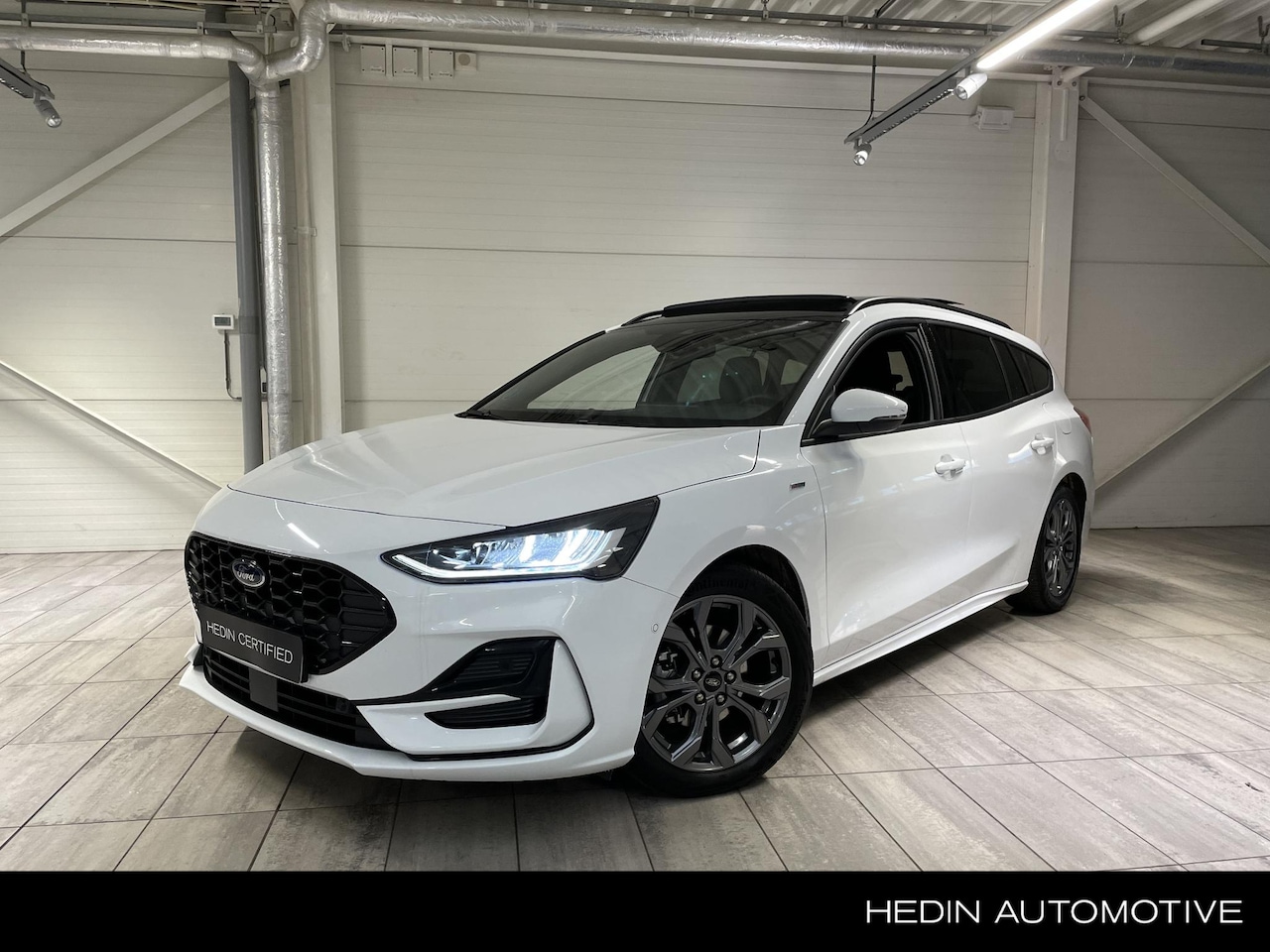 Ford Focus - 1.0 EcoBoost Hybrid 155pk Automaat ST Line | Panoramadak | Driver Assistance | Winter Pack - AutoWereld.nl