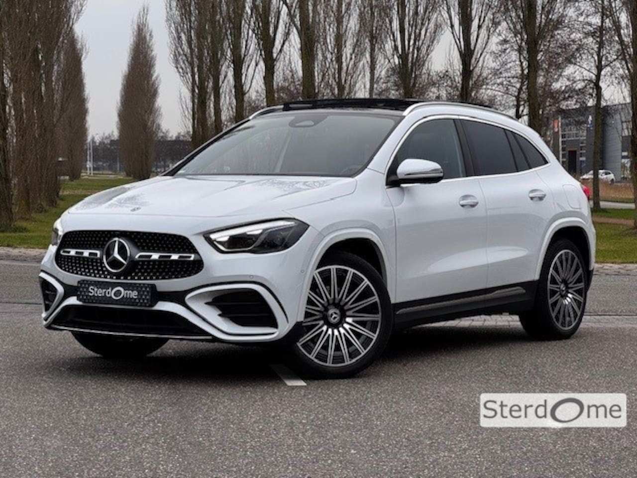 Mercedes-Benz GLA-Klasse - 250 e AMG Line l Distronic l Panoramadak l Memory l Multibeam LED l 360 Camera l MBUX l BU - AutoWereld.nl