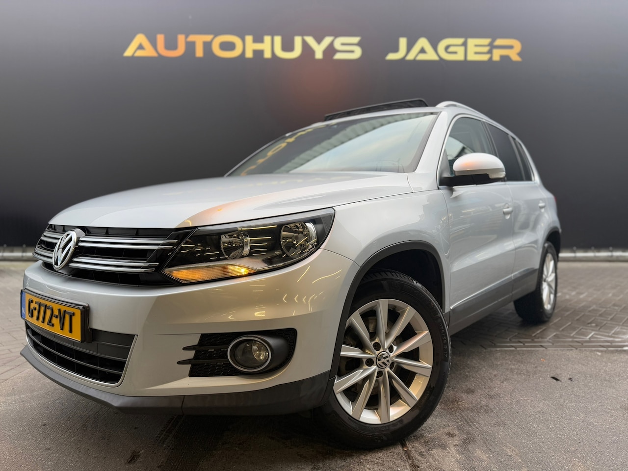 Volkswagen Tiguan - 1.4 TSI Comfort&Design PANOdakje - AutoWereld.nl